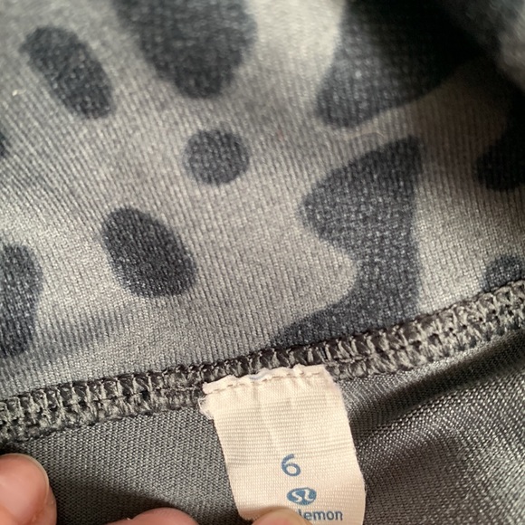 LULULEMON Wunder Under Crop Leggings size 6 - Picture 5 of 11